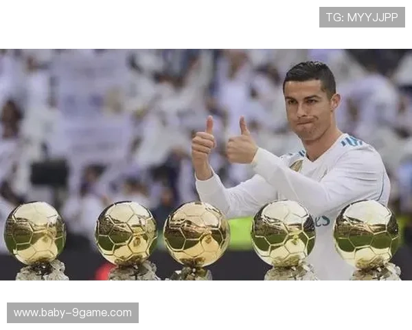 足球卡片抽奖惊喜 获得C罗限量版卡片成就传奇收藏